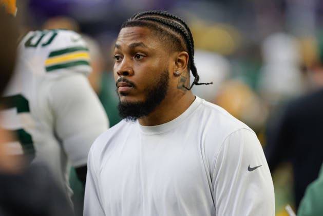 MINNEAPOLIS, MN - JANUARY 04: Green Bay Packers running back Josh Jacobs (8) looks on before the NFL, American Football Herren, USA game between the Green Bay Packers and Minnesota Vikings on January 4th, 2026, at U.S. Bank Stadium in Minneapolis, MN. (Photo by Bailey Hillesheim Icon Sportswire) NFL: JAN 04 Packers at Vikings EDITORIAL USE ONLY Icon20260104130