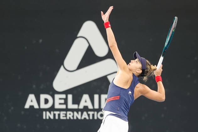 January 15, 2026, Adelaide, South Australia, Australia: JAQUELINE CRISTIAN of Romania in action during her quarter final match against K. Birrell of Australia, during the 2026 Adelaide International Tennis Tournament Adelaide Australia - ZUMAw216 20260115_zsp_w216_001 Copyright: xMarkxWilloughbyx