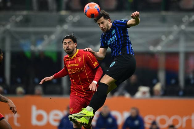 FC Internazionale v US Lecce - Serie A Carlos Augusto of Inter Milan is in action during the Serie A match between Inter Milan and US Lecce at San Siro Stadium in Milan, Italy, on January 14, 2026. Milan Lombardy Italy  Copyright: xAndreaxDiodatox originalFilename:diodato-intermil260114_npeUI.jpg