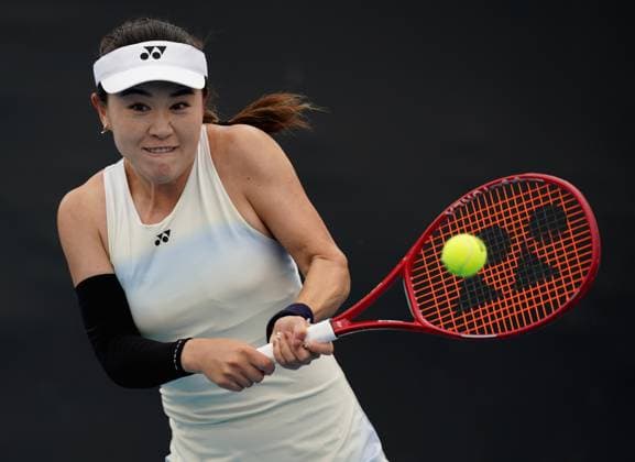 (260115) -- MELBOURNE, Jan. 15, 2026 -- Zhu Lin of China hits a return during the women s singles qualifying final round match against Marina Stakusic of Canada at Australian Open tennis tournament in Melbourne, Australia, Jan. 15, 2026. (Photo by Xinhua) (SP)AUSTRALIA-MELBOURNE-TENNIS-AUSTRALIAN OPEN-WOMEN S SINGLES-QUALIFYING WangxShen 