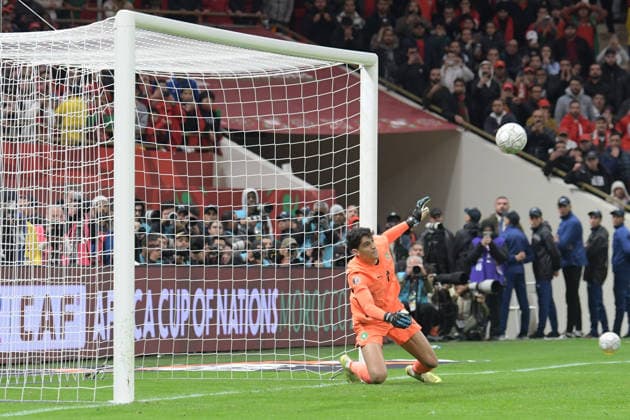 (260115) -- RABAT, Jan. 15, 2026 -- Morocco s goalkeeper Yassine Bounou makes a save during the Africa Cup of Nations semifinal match between Morocco and Nigeria in Rabat, Morocco, Jan. 14, 2026. (Photo by Xinhua) (SP)MOROCCO-RABAT-FOOTBALL-AFRICA CUP OF NATIONS-MOROCCO VS NIGERIA Aissa 