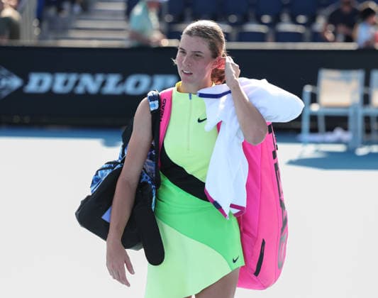 Lilli Tagger (AUT) verlaesst den Platz nach der Niederlage, Australian Open 2026 Qualifikation, Melbourne Park. Melbourne, Victoria, Australia. Copyright: xJuergenxHasenkopfx