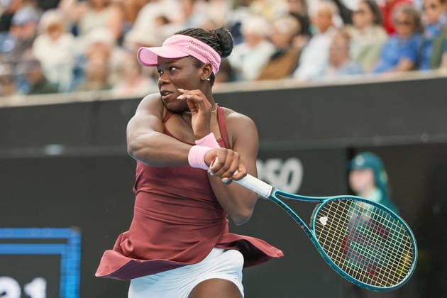 January 15, 2026, Adelaide, South Australia, Australia: VICTORIA MBOKO of Canada in action in her quarter final win over M. KEYS of USA 6:4, 4:6, 6:2, during the 2026 Adelaide International Tennis Tournament Adelaide Australia - ZUMAw216 20260115_zsp_w216_076 Copyright: xMarkxWilloughbyx