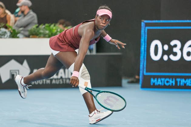 January 15, 2026, Adelaide, South Australia, Australia: VICTORIA MBOKO of Canada in action in her quarter final win over M. KEYS of USA 6:4, 4:6, 6:2, during the 2026 Adelaide International Tennis Tournament Adelaide Australia - ZUMAw216 20260115_zsp_w216_080 Copyright: xMarkxWilloughbyx
