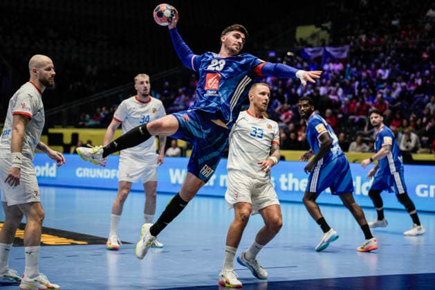 European Handball Championship, France Czech Republic Baerum 20260115 Frances Ludovic Fabregas and Czech Republics MatÄj Nantl during the European Championship handball match between France and Czech Republic in Unity arena Photo Stian Lysberg Solum NTB Baerum Norway EDITORIAL USE ONLY RESTRICTED USE FOR BETTING COMPANIES  Copyright: xStianxLysbergxSolumx xNTBx