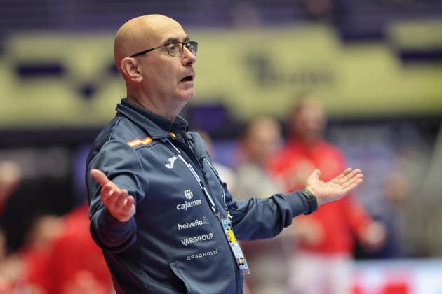 Spanien - Serbien, EHF EM 2026 Trainer Jordi Ribera (Spanien). Handball EHF Europameisterschaft, Länderspiel zwischen Spanien und Serbien am 15. Januar 2026 in Herning (Dänemark)., Herning Dänemark Jyske Bank Boxen