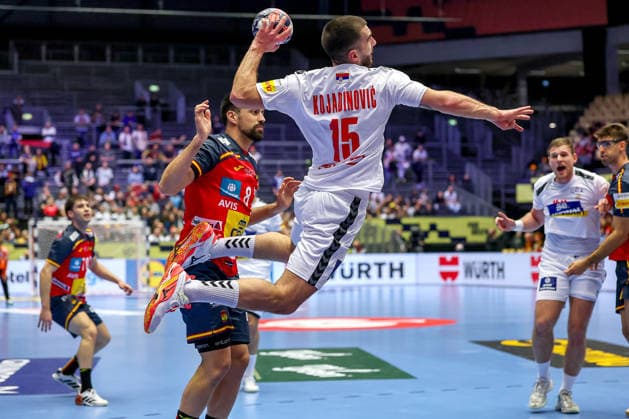 15.01.2026, Handball, Men s EHF EURO 2026, Spanien - Serbien, Jyske Bank Boxen in Herning, Dänemark, Preliminary Round: Uros Kojadinovic (Serbien 15) Dänemark