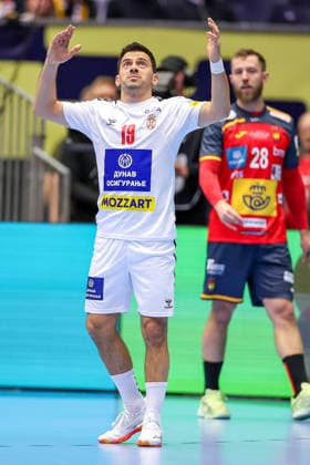 15.01.2026, Handball, Men s EHF EURO 2026, Spanien - Serbien, Jyske Bank Boxen in Herning, Dänemark, Preliminary Round: Nemanja Ilic (Serbien 19) Dänemark