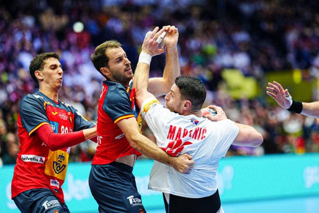 Kauldi Odriozola (Spanien, 11), Mijajlo Marsenic (Serbien, 93) DEN, Spanien vs. Serbien, Handball, EHF Europameisterschaft 2026, Gruppe A, Spieltag 1, 15.01.2026 DEN, Spanien vs. Serbien, Handball, EHF Europameisterschaft 2026, Gruppe A, Spieltag 1, 15.01.2026 Herning Copyright: xEibner-Pressefoto MarcelxvonxFehrnx EP_MFN