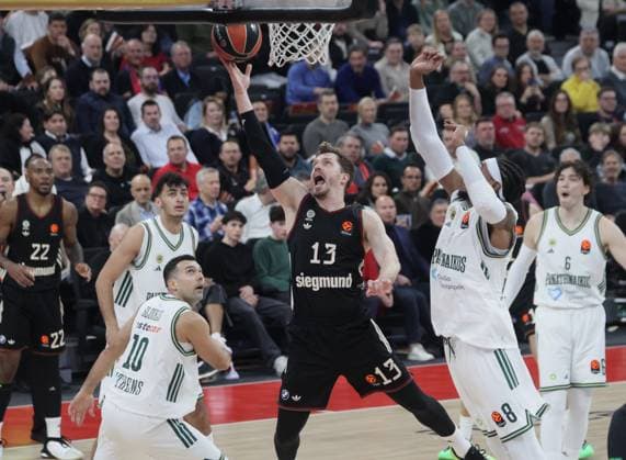 Bayerns 13 Andreas OBST. Basketball: Bayern - Panathinaikos Athen. Euroleague, FC Bayern Basketball - Panathinaikos AKTOR Athen, Runde 22, Saison 2025-2026, am 15.01.2026 in Muenchen, S A P G A R D E N, Deutschland. Quelle Copyright Credit : Oryk HAIST