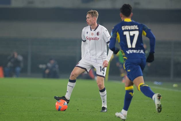 Hellas Verona FC v Bologna FC 1909 - Serie A Torbjorn Heggem of Bologna FC participates in the soccer match between Hellas Verona FC and Bologna FC, MD16 of Serie A Enilive Italian soccer championship 2025 2026 at Marcantonio Bentegodi Stadium in Verona, Italy, on January 15, 2026. Verona Italy  Copyright: xRobertoxTommasinix originalFilename:tommasini-hellasve260115_npTjn.jpg
