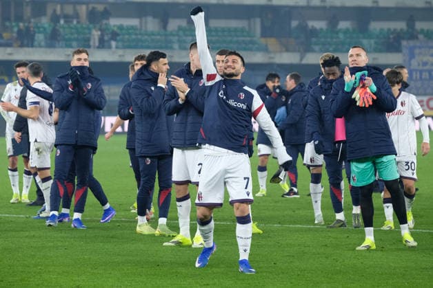 CALCIO - Serie A - Hellas Verona VS Bologna FC Riccardo Orsolini of Bologna FC celebrates the victory of the match during the soccer match between Hellas Verona FC and Bologna FC, MD16 of Serie A Enilive Italian soccer championship 2025 2026 at Marcantonio Bentegodi Stadium on January 15, 2026, Verona, Italy. Verona Italy  Copyright: xIPAxSport ABACAx