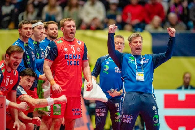 European Handball Championship, Norway Ukraine Fornebu 20260115 Norway s Simen Lyse, Vetle Eck Aga and national team manager Jonas Wille during the European Handball Championship between Norway and Ukraine in Unity Arena Photo Stian Lysberg Solum NTB Fornebu Norway EDITORIAL USE ONLY RESTRICTED USE FOR BETTING COMPANIES  Copyright: xStianxLysbergxSolumx xNTBx