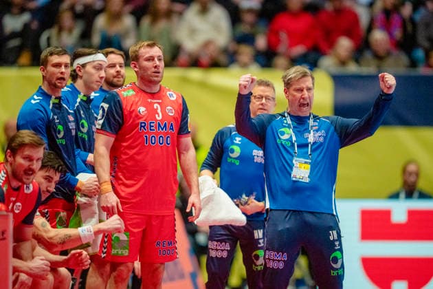 European Handball Championship, Norway Ukraine Fornebu 20260115 Norway s Vetle Eck Aga and national team manager Jonas Wille during the European Handball Championship between Norway and Ukraine in Unity Arena Photo Stian Lysberg Solum NTB Fornebu Norway EDITORIAL USE ONLY RESTRICTED USE FOR BETTING COMPANIES  Copyright: xStianxLysbergxSolumx xNTBx