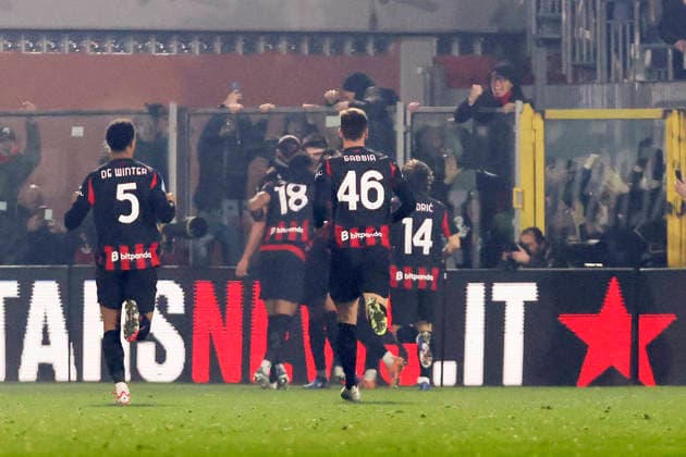 Como™s AC Milan s Adrien Rabiot celebrate during the Serie A soccer match between Como and Milan at the Giuseppe Sinigaglia stadium in Como, north Italy - January 15, 2026 - Soccer.  Copyright: xAntonioxSaiai LaPressex