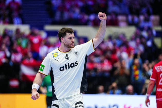 Torjubel Johannes Golla (Deutschland, 04) DEN, Deutschland vs. Oesterreich, Handball, EHF Europameisterschaft 2026, Gruppe A, Spieltag 1, 15.01.2026 DEN, Deutschland vs. Oesterreich, Handball, EHF Europameisterschaft 2026, Gruppe A, Spieltag 1, 15.01.2026 Herning Copyright: xEibner-Pressefoto MarcelxvonxFehrnx EP_MFN