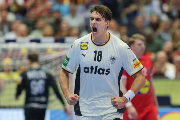 Deutschland - Österreich, EHF EM 2026 Julian Köster (Deutschland, 18). Handball EHF Europameisterschaft, Länderspiel zwischen Deutschland und Österreich am 15. Januar 2026 in Herning (Dänemark)., Herning Dänemark Jyske Bank Boxen
