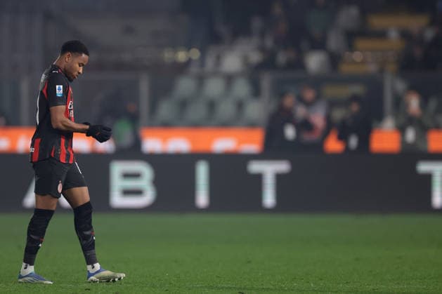 Como, Italy, 15th January 2026. Christopher Nkunku of AC Milan reacts as he is substituted during the Como 1907 vs AC Milan Serie A match at Stadio Giuseppe Sinigaglia, Como. Picture credit should read: Jonathan Moscrop Sportimage EDITORIAL USE ONLY. No use with unauthorised audio, video, data, fixture lists, club league logos or live services. Online in-match use limited to 120 images, no video emulation. No use in betting, games or single club league player publications. SPI_086_JM_COMO_MILAN_ SPI-4414-0086