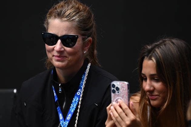 TENNIS AUSTRALIAN OPEN, Mirka Federer (left), partner of former Australian Open champion Roger Federer, during a practice session with Casper Ruud of Norway ahead of the Australian Open tennis tournament at Melbourne Park in Melbourne, Friday, January 16, 2026. ( NO ARCHIVING, EDITORIAL USE ONLY MELBOURNE VICTORIA AUSTRALIA  Copyright: xJOELxCARRETTx 20260116142584751769
