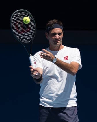 January 16, 2026: Roger Federer of Switzerland practises on Rod Laver Arena ahead of his guest appearance at the opening ceremony where he will play against other past winners of the 2026 Australian Open in Melbourne, Australia. Cal Media Melbourne Australia - ZUMAc04_ 20260116_faf_c04_003 Copyright: xSydneyxLowx