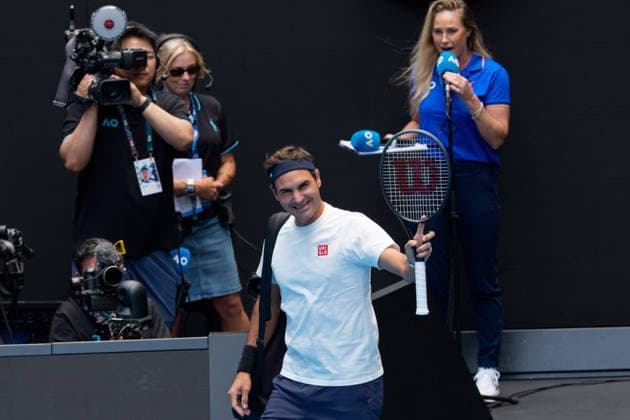 January 16, 2026: Roger Federer of Switzerland practises on Rod Laver Arena ahead of his guest appearance at the opening ceremony where he will play against other past winners of the 2026 Australian Open in Melbourne, Australia. Cal Media Melbourne Australia - ZUMAc04_ 20260116_faf_c04_004 Copyright: xSydneyxLowx