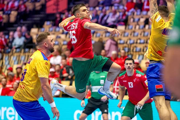16.01.2026, Handball, Men s EHF EURO 2026, Portugal - Rumänien, Jyske Bank Boxen in Herning, Dänemark, Preliminary Round: Francisco Mota Costa (Portugal 26) Dänemark