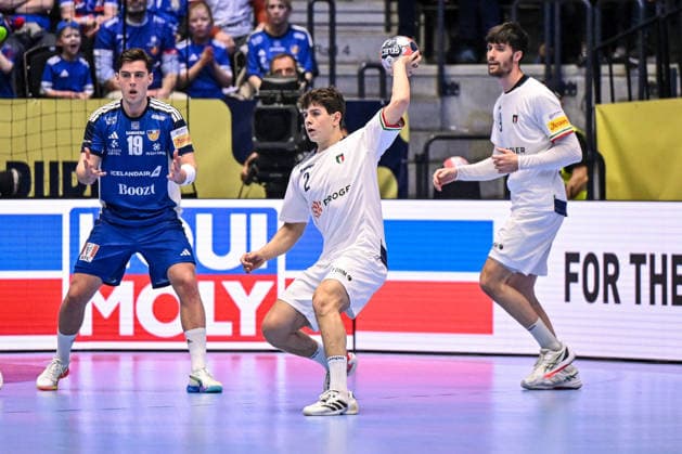 Leo Prantner of Italy during Men s EHF Euro 2026 - Iceland vs Italy, Handball match in Kristianstad, Sweden, January 16 2026  Copyright: xLuigixCanu IPAxSportx xipa-agency.netx xx IPA_70138371 IPA_Agency_IPA70138371