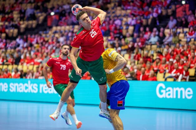 16.01.2026, Handball, Men s EHF EURO 2026, Portugal - Rumänien, Jyske Bank Boxen in Herning, Dänemark, Preliminary Round: Francisco Mota Costa (Portugal 26) Dänemark