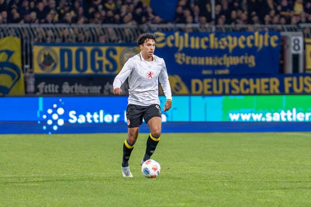 Deutschland, Fussball, 2. Bundesliga, Eintracht Braunschweig - 1. FC Magdeburg am 16.01. in Braunschweig (Eintracht-Stadion): Johan Gomez (Eintracht Braunschweig 44)