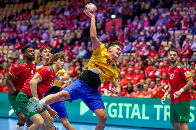 16.01.2026, Handball, Men s EHF EURO 2026, Portugal - Rumänien, Jyske Bank Boxen in Herning, Dänemark, Preliminary Round: Daniel Stanciuc (Romania 44) Dänemark