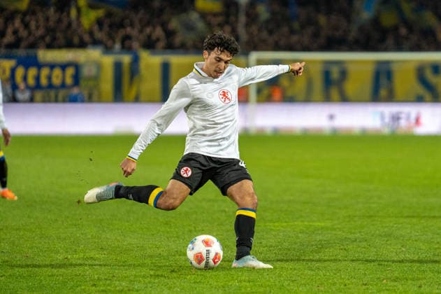 Deutschland, Fussball, 2. Bundesliga, Eintracht Braunschweig - 1. FC Magdeburg am 16.01. in Braunschweig (Eintracht-Stadion): Johan Gomez (Eintracht Braunschweig 44)