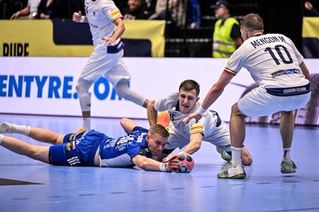 Simone Mengon of Italy during Men s EHF Euro 2026 - Iceland vs Italy, Handball match in Kristianstad, Sweden, January 16 2026  Copyright: xLuigixCanu IPAxSportx xipa-agency.netx xx IPA_70141755 IPA_Agency_IPA70141755