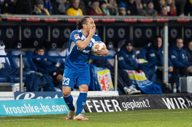 Deutschland, Fussball, 2. Bundesliga, Eintracht Braunschweig - 1. FC Magdeburg am 16.01. in Braunschweig (Eintracht-Stadion): Baris Atik (1. FC Magdeburg 23)