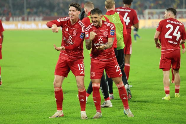 GER, 2. FBL. Fortuna Duesseldorf vs. Arminia Bielefeld 16.01.2026, Merkur Spiel-Arena, Duesseldorf, GER, 2. FBL. Fortuna Duesseldorf vs. Arminia Bielefeld , im Bild: 1:0 fuer Duesseldorf durch Cedric Itten (Fortuna Duesseldorf 13), Torjubel Jubel Jubellauf, mit Matthias Zimmermann (Fortuna Duesseldorf 25),