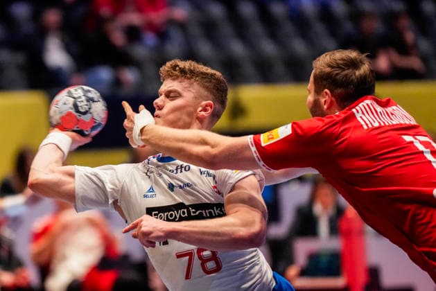 European Handball Championship, Faroe Islands Switzerland Baerum 20260116 The Faroe Islands Oli Mittun and Switzerland s Samuel Röthlisberger during the EC handball match between the Faroe Islands and Switzerland in the Unity arena Photo Cornelius Poppe NTB Baerum Norway EDITORIAL USE ONLY RESTRICTED USE FOR BETTING COMPANIES  Copyright: xCorneliusxPoppex xNTBx