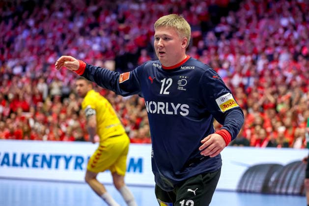 16.01.2026, Handball, Men s EHF EURO 2026, Dänemark - Nordmazedonien, Jyske Bank Boxen in Herning, Dänemark, Preliminary Round: Emil Nielsen (Denmark 12) Dänemark