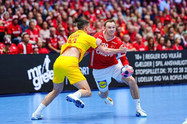 Filip Nikolov (Nordmazedonien, 30), Mathias Gidsel (Daenemark, 19) DEN, Daenemark vs. Nordmazedonien, Handball, EHF Europameisterschaft 2026, Gruppe B, Spieltag 1, 16.01.2026 DEN, Daenemark vs. Nordmazedonien, Handball, EHF Europameisterschaft 2026, Gruppe B, Spieltag 1, 16.01.2026 Herning Copyright: xEibner-Pressefoto MarcelxvonxFehrnx EP_MFN