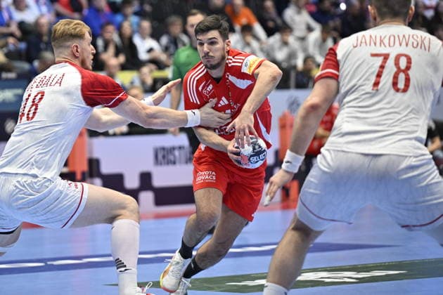KRISTIANSTAD, SWEDEN 20260116 Hungary s Gergo Fazekas in action against Poland s Tomasz Gebala during the 2026 EHF European Men s Handball Championship (the EHF Euro 2026) match between Hungary and Poland at Kristianstad Arena, in Kristianstad, Sweden, on January 16, 2026. KRISTIANSTAD SWEDEN x50090x
