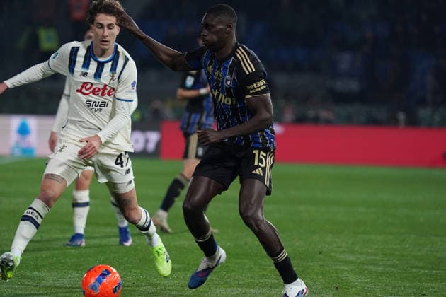 Pisa s Idrissa Toure in action ....During the Serie A soccer match between Pisa and Atalanta at the Cetilar Arena Romeo Anconetani Stadium in Pisa; Center West Italy; Tuesday January 16; 2026 ; Soccer  Copyright: x AlessandroxLaxRoccax