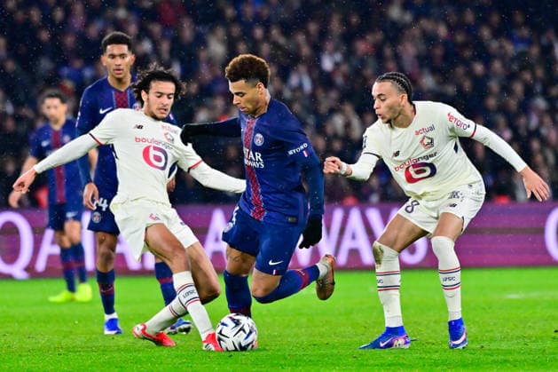 FOOTBALL : PSG vs Lille - Ligue1 - 16 01 2026 Desire Doue ( 14 - PSG ) , Ayyoub BOUADDI ( 32 - Lille ) and Ethan Mbappe ( 8 - Lille ) during the Ligue 1 match between Paris Saint Germain and Lille OSC at Parc Des Princes on January 16 , 2026 in Paris, France. ( Photo by Federico Pestelini PsnewZ ) - ParisFrance  Copyright: xFedericoxPestelinix
