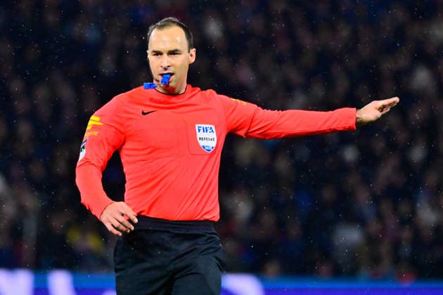 FOOTBALL : PSG vs Lille - Ligue1 - 16 01 2026 Jerome BRISARD ( referee ) during the Ligue 1 match between Paris Saint Germain and Lille OSC at Parc Des Princes on January 16 , 2026 in Paris, France. ( Photo by Federico Pestelini PsnewZ ) - ParisFrance  Copyright: xFedericoxPestelinix