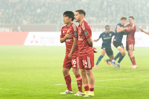 Deutschland: 2. Bundesliga 2025 26 Fortuna Düsseldorf vs. Arminia Bielefeld 18. Spieltag 16.01.2026 Merkur Spiel-Arena (Nordrhein-Westfalen) Satoshi Tanaka (Fortuna Düsseldorf, 16) Florent Muslija (Fortuna Düsseldorf, 24)