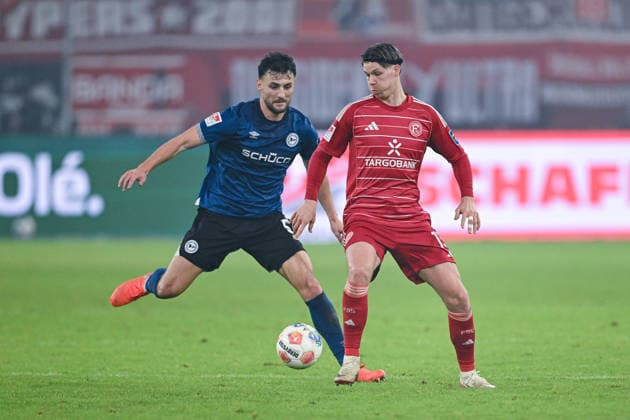 16.01.2026, Fussball, 2. Bundesliga, 18. Spieltag Saison 2025 2026, Fortuna Düsseldorf - DSC Arminia Bielefeld, Maximilian Bauer (DSC Arminia Bielefeld), Cedric Itten (Fortuna Düsseldorf) xRHR-FOTO TKx
