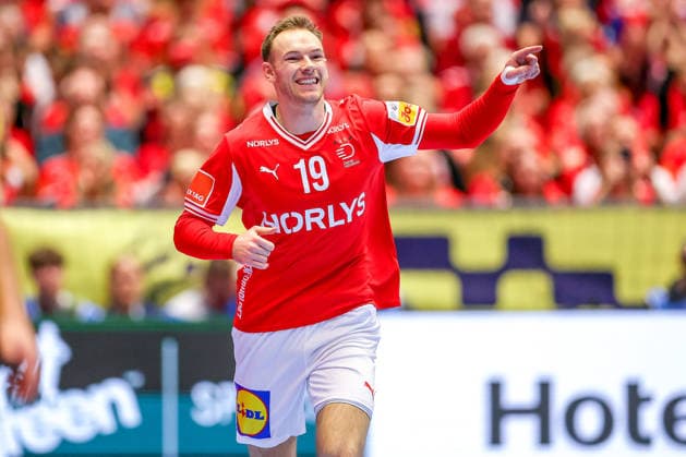 16.01.2026, Handball, Men s EHF EURO 2026, Dänemark - Nordmazedonien, Jyske Bank Boxen in Herning, Dänemark, Preliminary Round: Mathias Gidsel (Denmark 19) jubelnd Dänemark