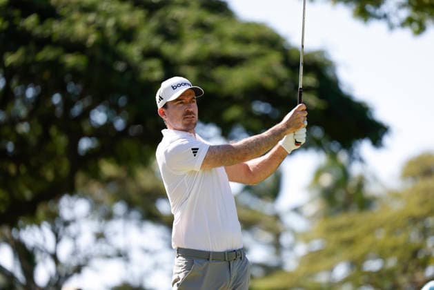January 16, 2026, Honolulu, Hawaii, USA: NICK TAYLOR watches his tee shot at the 4th during Round 2 of the 2026 Sony Open in Honolulu, Hawaii on January 16, 2026. Honolulu USA - ZUMAm310 20260116_zsp_m310_087 Copyright: xElliotxMilesx