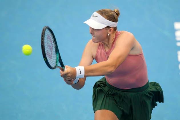 TENNIS ADELAIDE INTERNATIONAL, Mirra Andreeva in her match against Victoria Mboko of Canada during the Women™s singles Final Adelaide International at Memorial Drive Tennis Club in in Adelaide, Saturday, January 17, 2026. ( NO ARCHIVING, EDITORIAL USE ONLY ADELAIDE SOUTH AUSTRALIA AUSTRALIA  Copyright: xMATTxTURNERx 20260117132442820540
