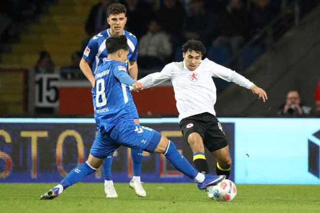 Braunschweig vs. Magdeburg, 2. BL Braunschweig, 16.01.2026, Fußball, Herren, 2. BL, Saison 2025 2026, Eintracht Braunschweig vs. 1. FC Magdeburg: Laurin Ulrich (Magdeburg), Johan Gomez (Eintracht Braunschweig) (DFL DFB REGULATIONS PROHIBIT ANY USE OF PHOTOGRAPHS as IMAGE SEQUENCES and or QUASI-VIDEO) Stadion an der Hamburger Straße Niedersachsen Deutschland