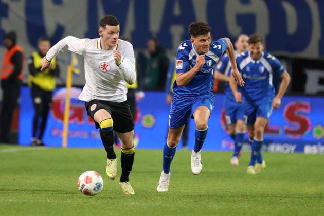 Braunschweig vs. Magdeburg, 2. BL Braunschweig, 16.01.2026, Fußball, Herren, 2. BL, Saison 2025 2026, Eintracht Braunschweig vs. 1. FC Magdeburg: Erencan Yardimici (Eintracht Braunschweig), Tobias Müller (Magdeburg) (DFL DFB REGULATIONS PROHIBIT ANY USE OF PHOTOGRAPHS as IMAGE SEQUENCES and or QUASI-VIDEO) Stadion an der Hamburger Straße Niedersachsen Deutschland