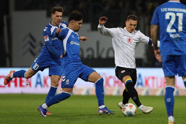 Braunschweig vs. Magdeburg, 2. BL Braunschweig, 16.01.2026, Fußball, Herren, 2. BL, Saison 2025 2026, Eintracht Braunschweig vs. 1. FC Magdeburg: Laurin Ulrich (Magdeburg), Sven Köhler (Eintracht Braunschweig) (DFL DFB REGULATIONS PROHIBIT ANY USE OF PHOTOGRAPHS as IMAGE SEQUENCES and or QUASI-VIDEO) Stadion an der Hamburger Straße Niedersachsen Deutschland