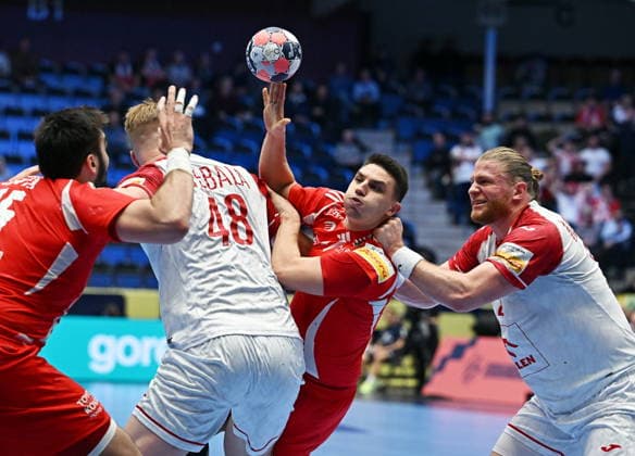 2026.01.16 Kristianstad Szwecja Pilka Reczna Mistrzostwa Europy w pilce recznej mezczyzn 2026 Wegry - Polska N z Egon Hanusz Maciej Gebala Foto Norbert Barczyk PressFocus 2026.01.16 Kristianstad Szwecja Handball Men s EHF Euro 2026 Hungary - Poland Egon Hanusz Maciej Gebala Credit: Norbert Barczyk PressFocus NEWSPIX.PL --- newspix.pl 